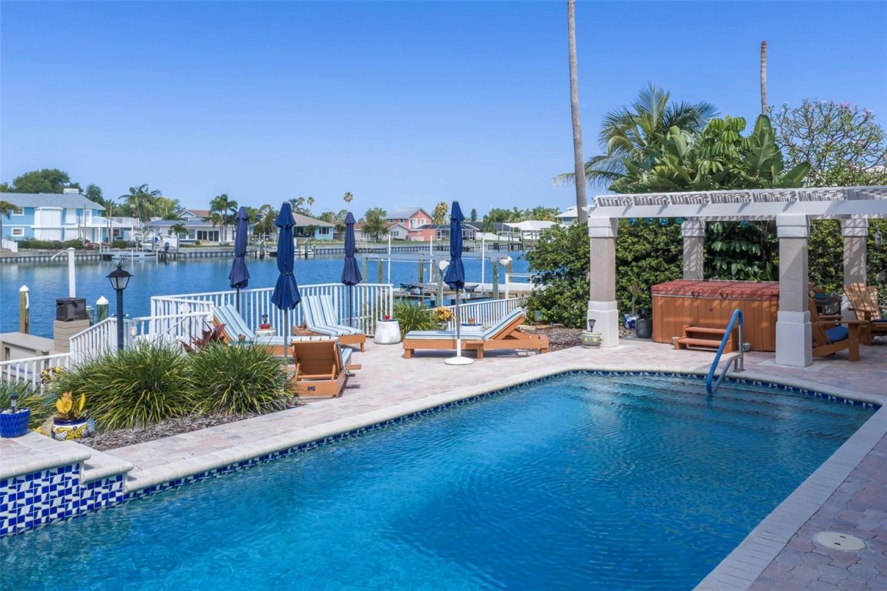 311 S Isle Drive, Saint Pete Beach, FL 33706 Photo