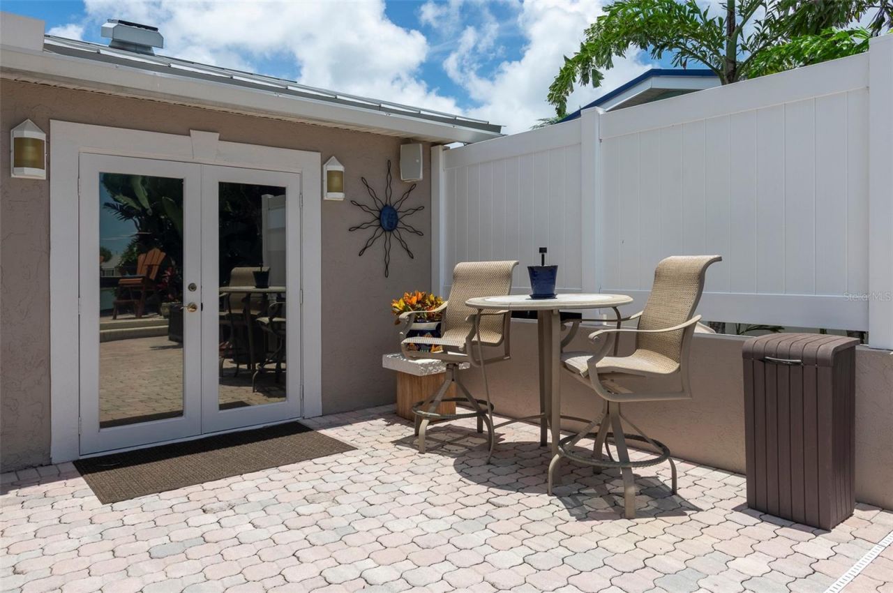 311 S Isle Drive, Saint Pete Beach, FL 33706 Photo