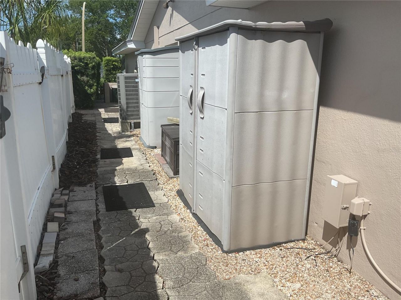 311 S Isle Drive, Saint Pete Beach, FL 33706 Photo