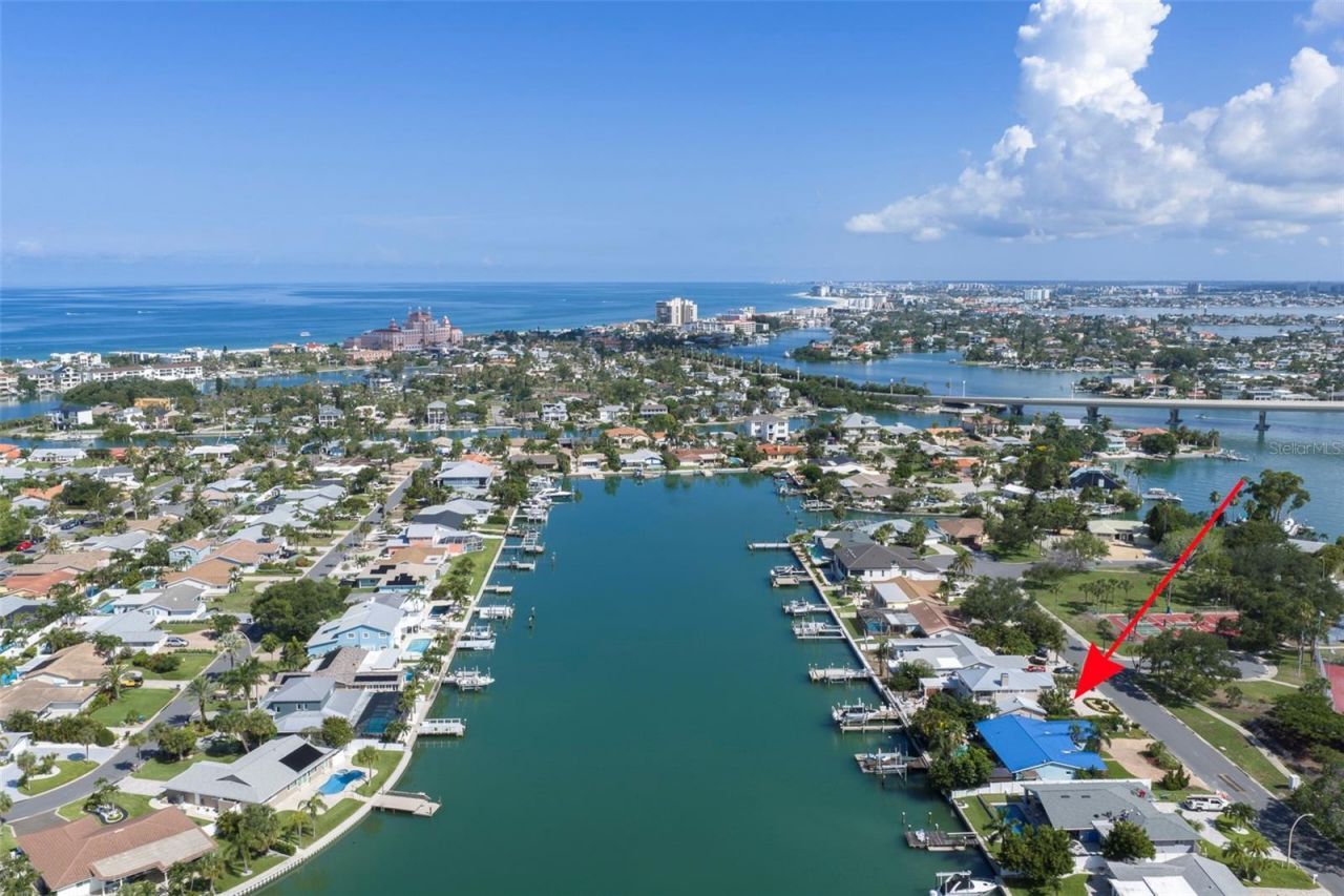 311 S Isle Drive, Saint Pete Beach, FL 33706 Photo