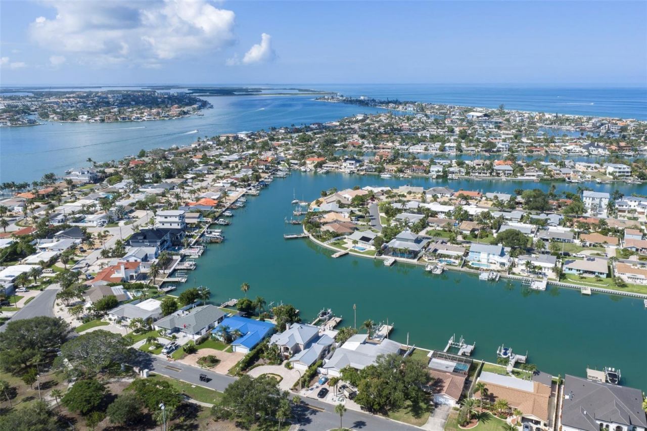 311 S Isle Drive, Saint Pete Beach, FL 33706 Photo