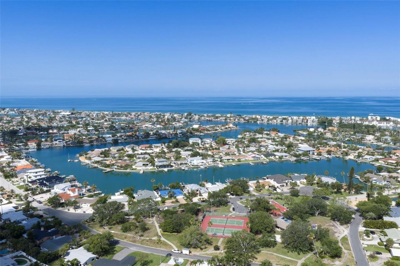 311 S Isle Drive, Saint Pete Beach, FL 33706 Photo