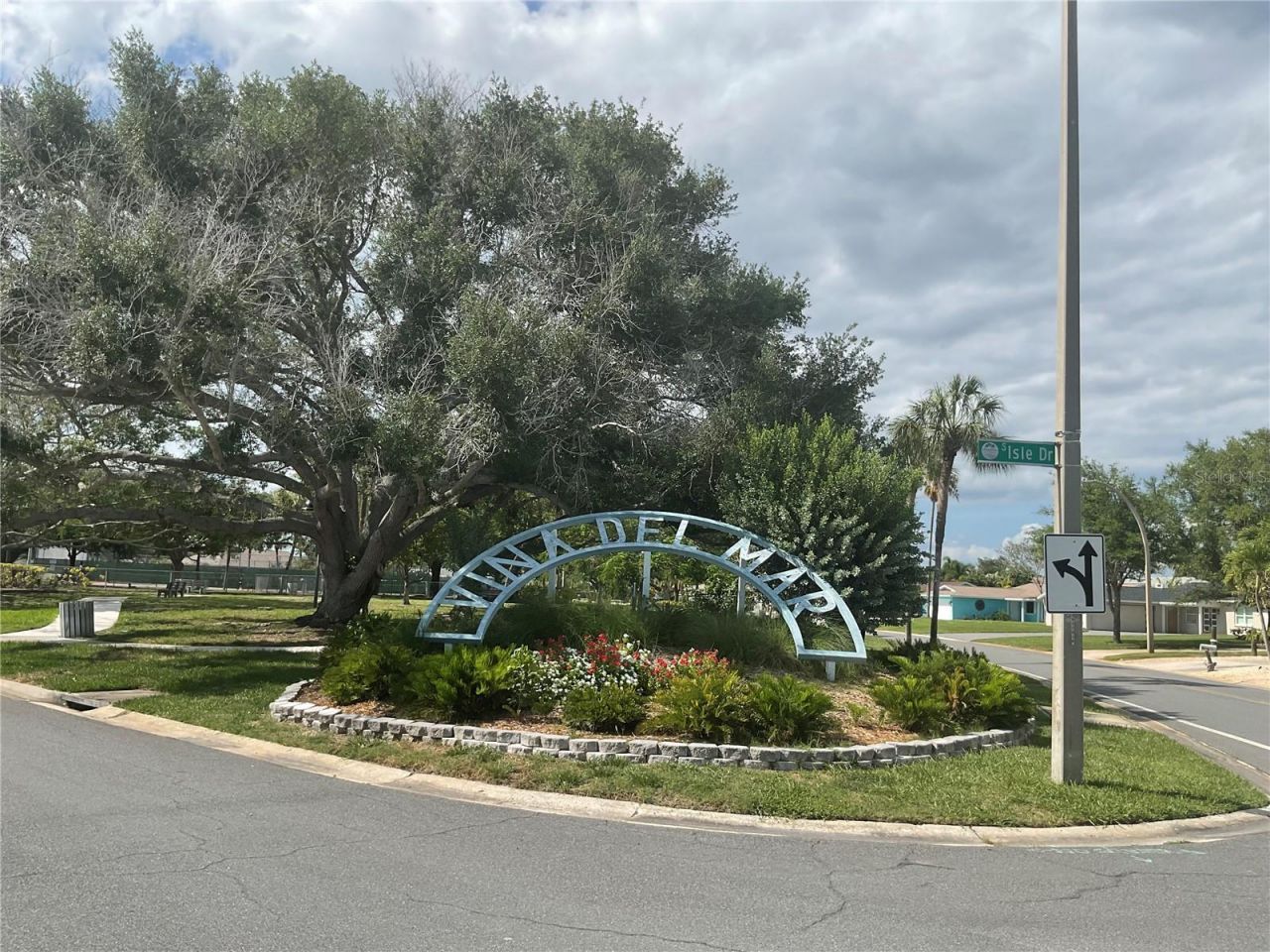 311 S Isle Drive, Saint Pete Beach, FL 33706 Photo