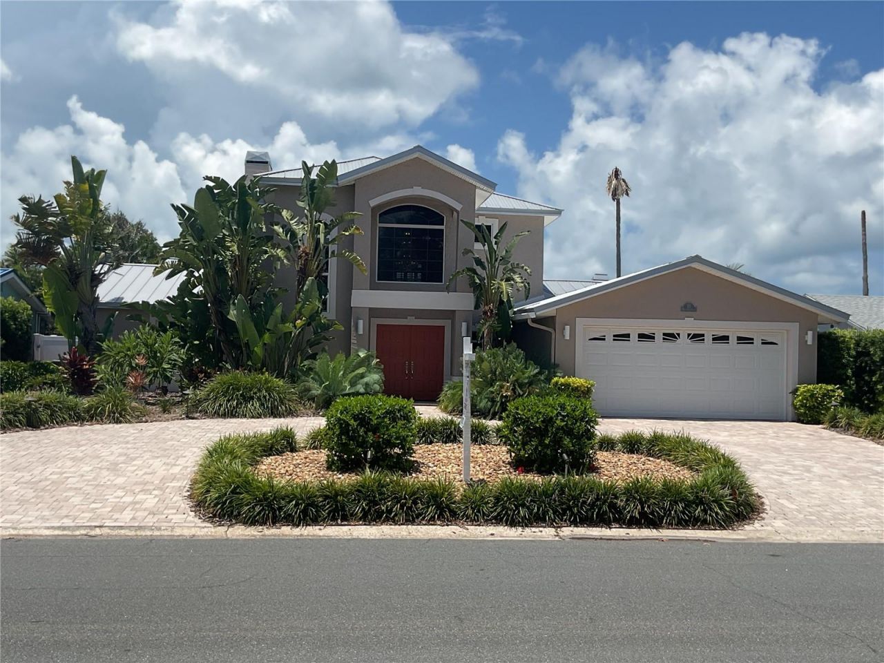 311 S Isle Drive, Saint Pete Beach, FL 33706 Photo