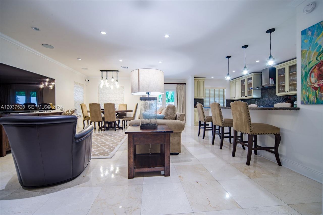 3514 Crystal Ct , Miami, FL 33133 Photo