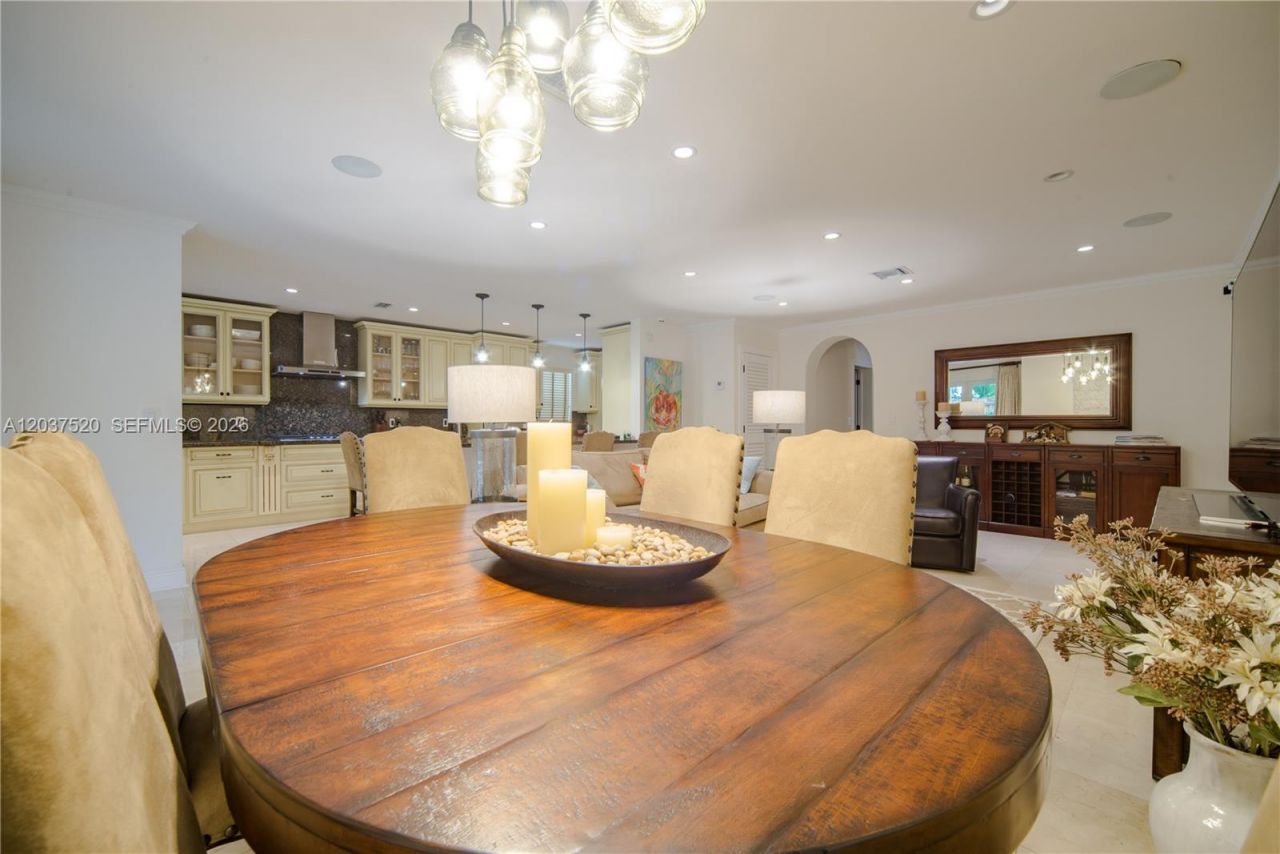 3514 Crystal Ct , Miami, FL 33133 Photo