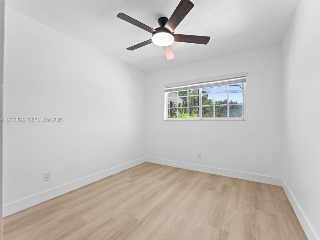 110 NE 152nd St, Miami, FL 33162 Photo
