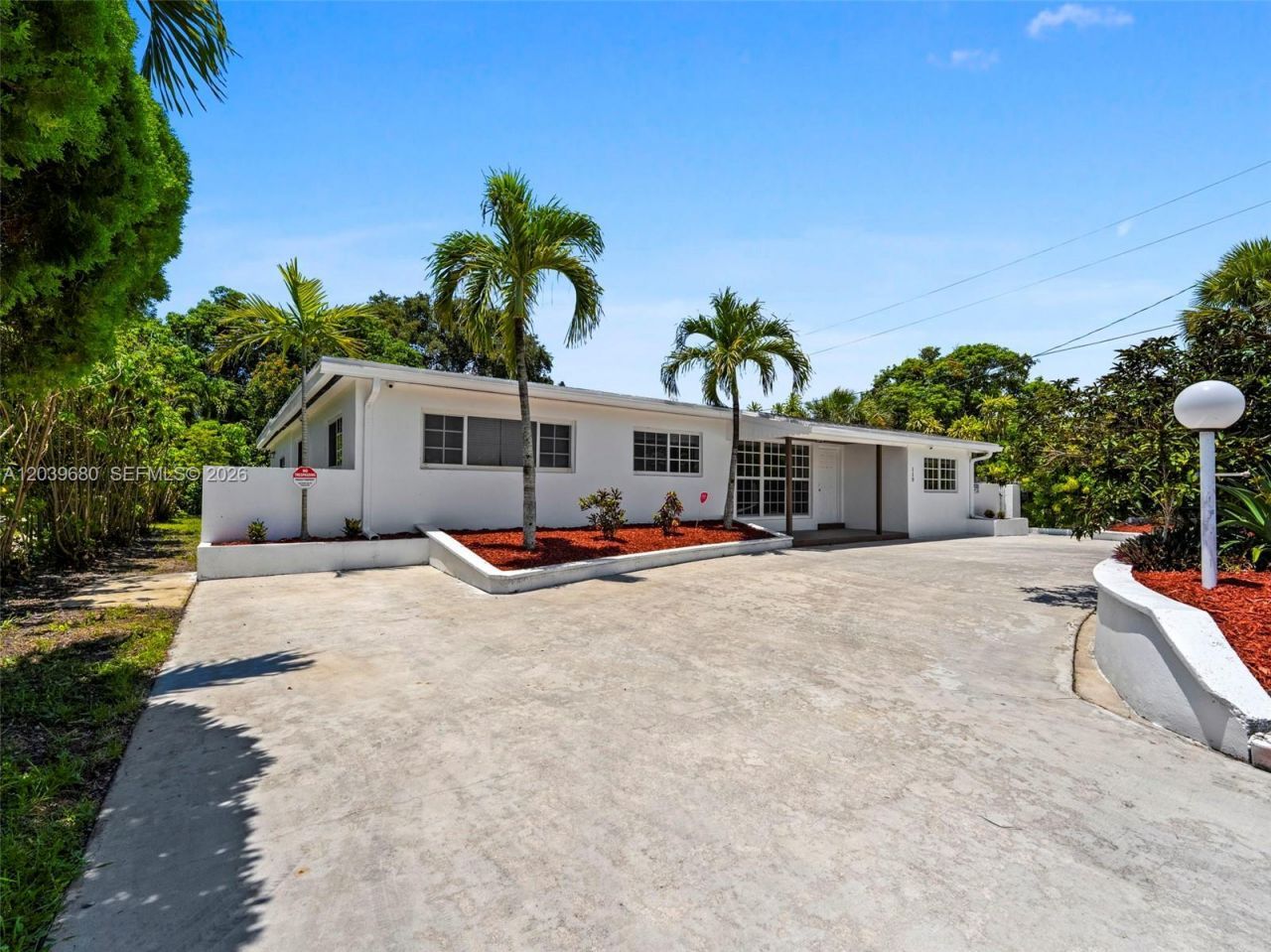 110 NE 152nd St, Miami, FL 33162 Photo