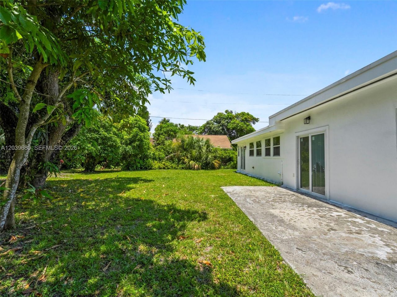 110 NE 152nd St, Miami, FL 33162 Photo
