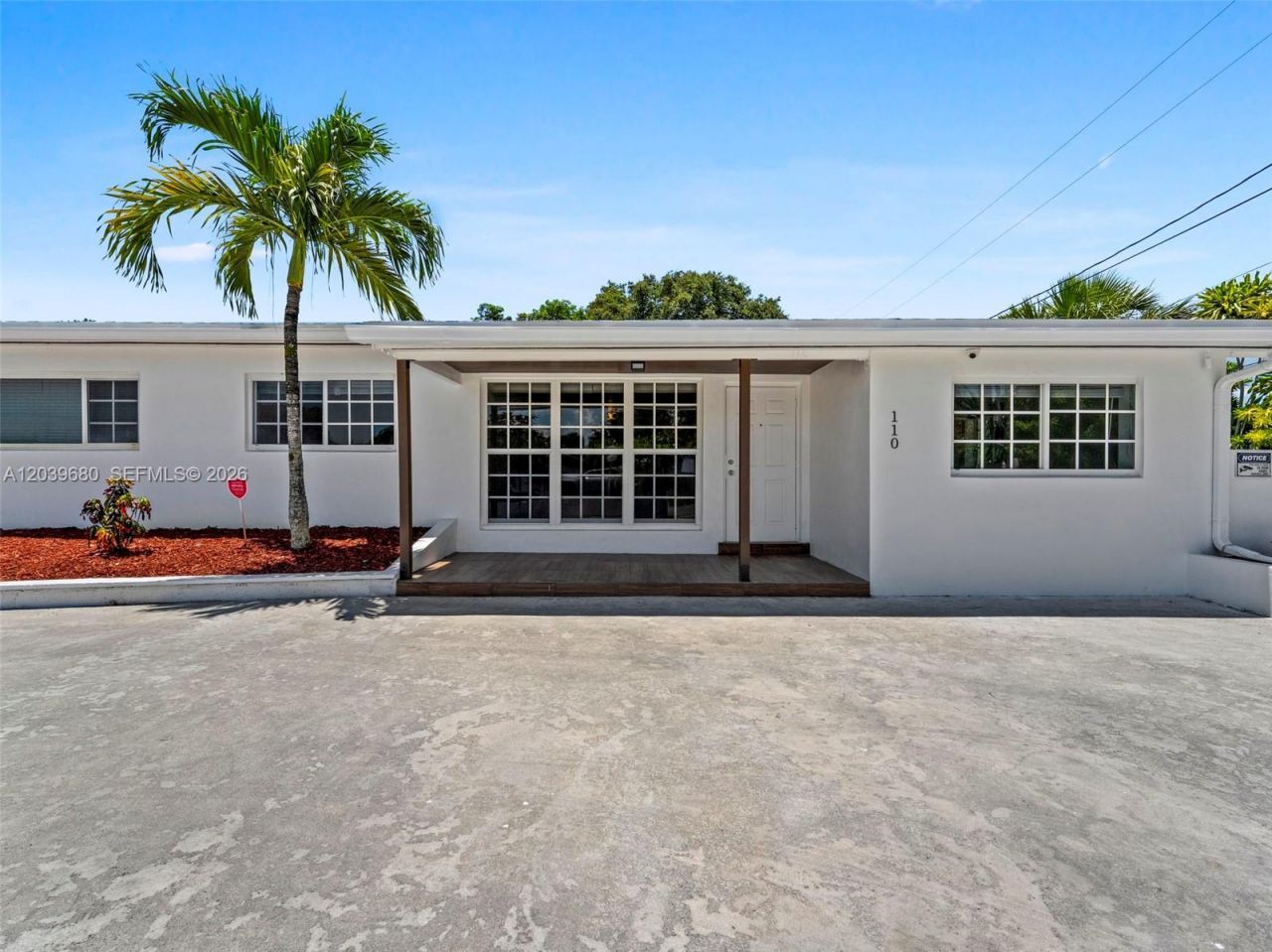 110 NE 152nd St, Miami, FL 33162 Photo