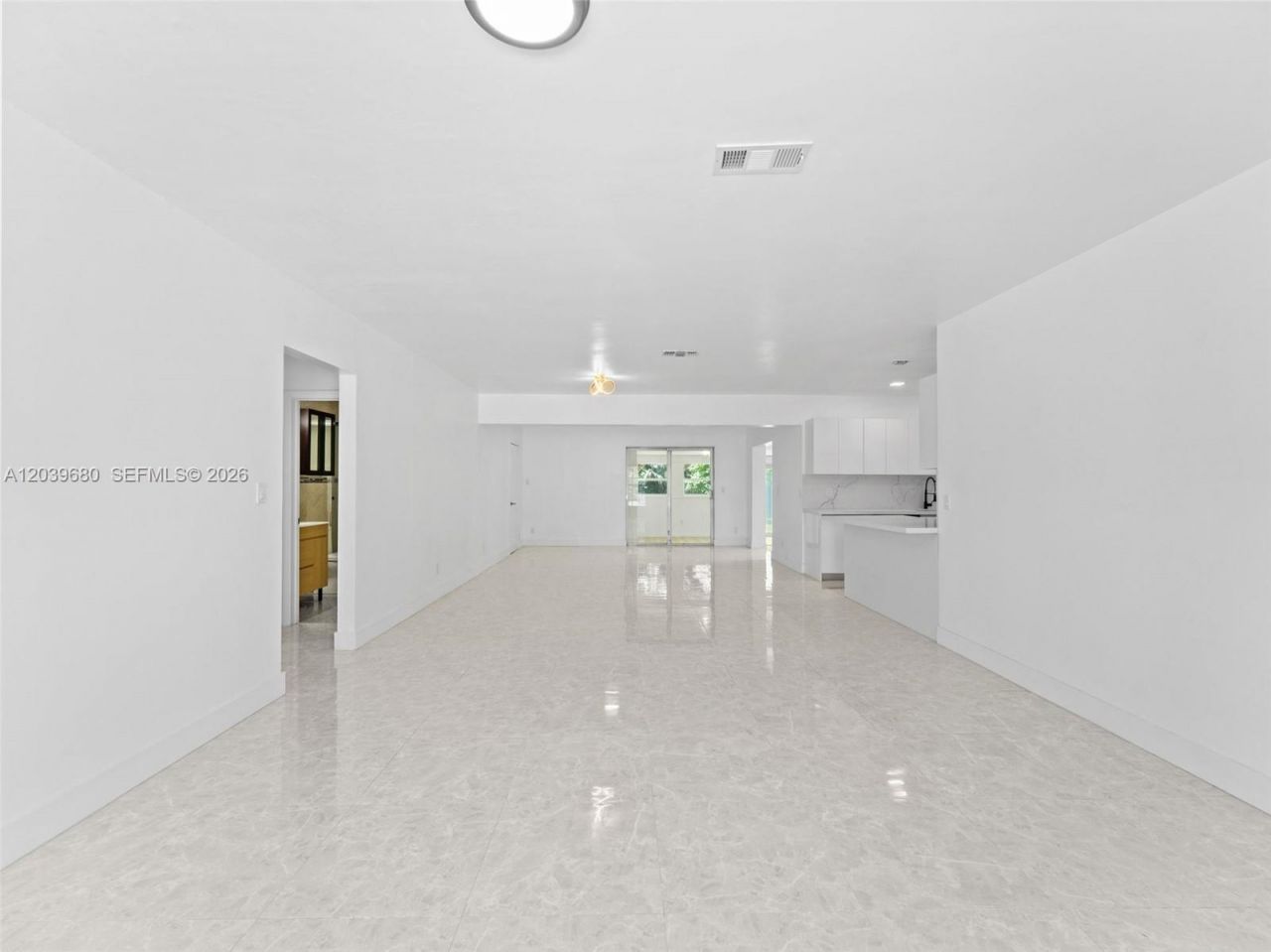 110 NE 152nd St, Miami, FL 33162 Photo