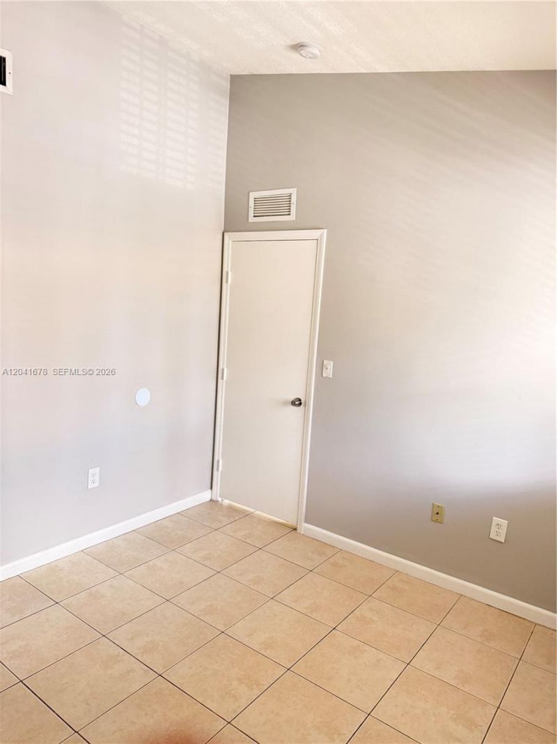 2930 SE 12th Rd , Unit 205-31, Homestead, FL 33035 Photo