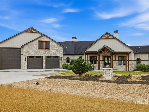 6198 E Greenhill St., Nampa, ID 83687