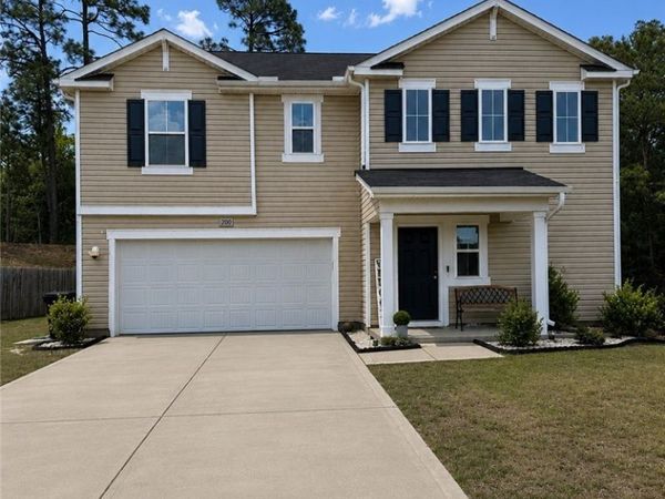 200 Hallow Oak Street, Spring Lake, NC 28390