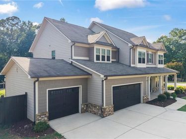 5930 Mount Laurel Walk, Flowery Branch, GA 30542