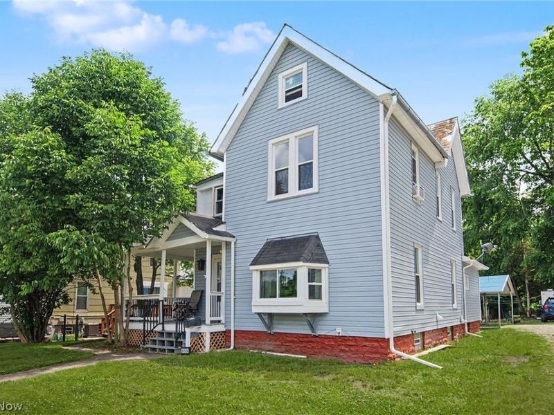 853 Summit Street NW, Warren, OH 44485 Photo 2