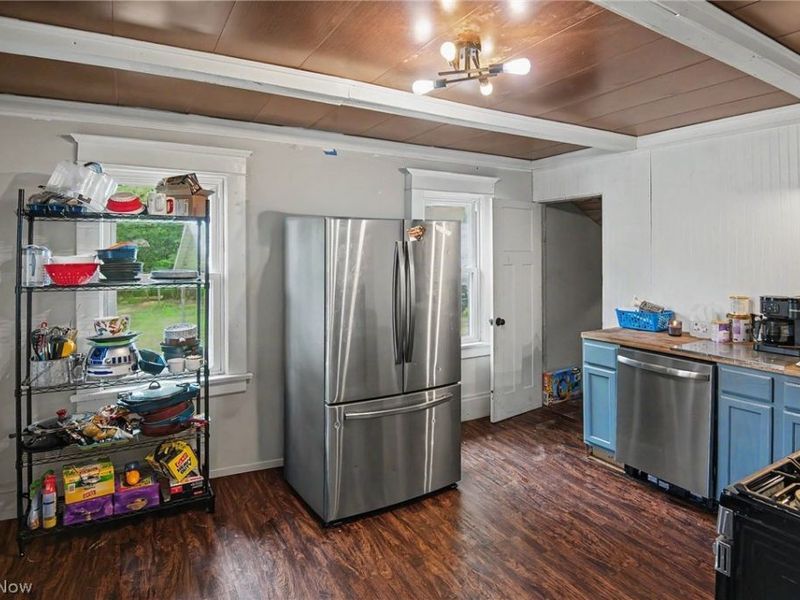 853 Summit Street NW, Warren, OH 44485 Photo 9