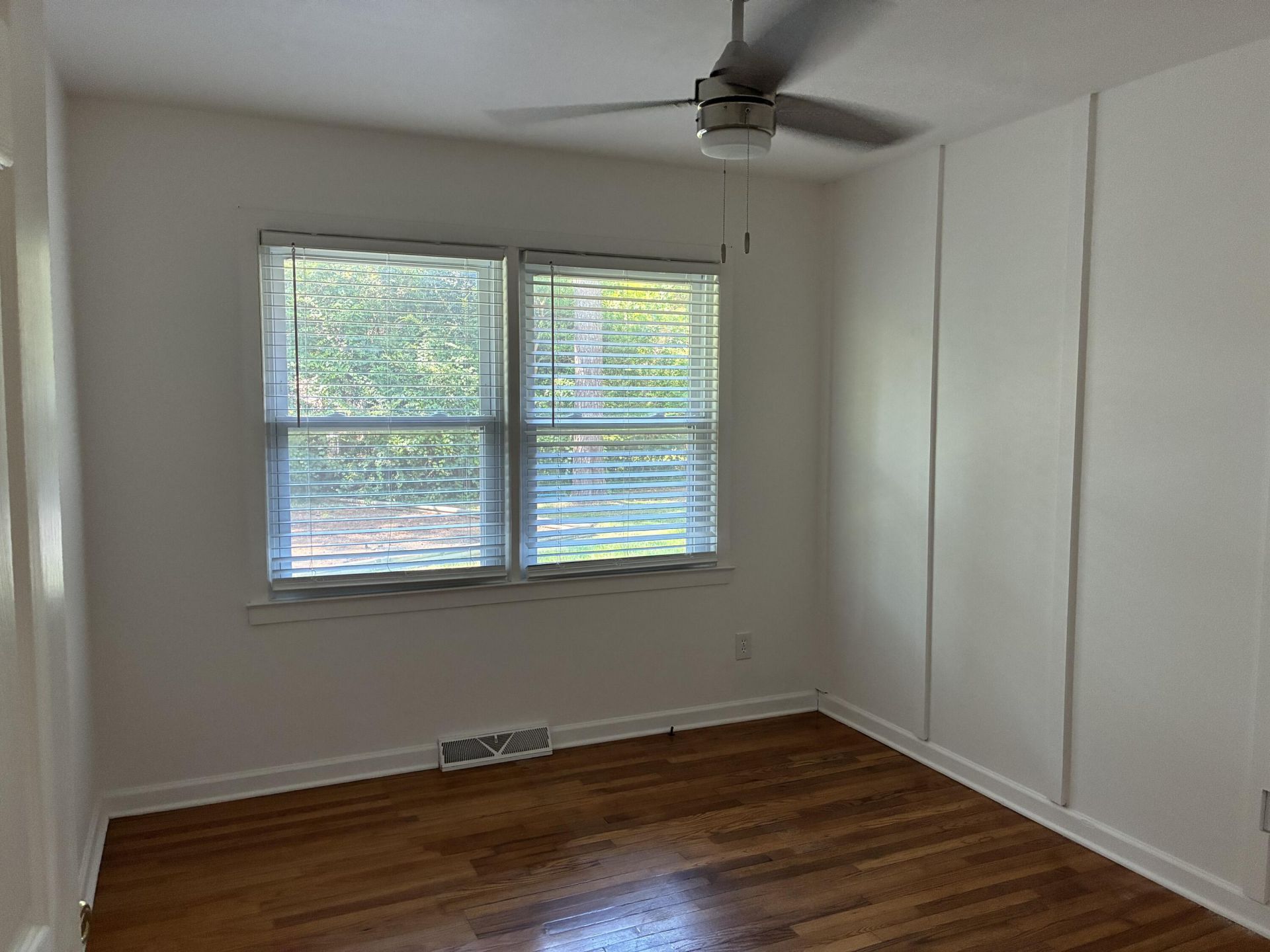 427 Dogwood Circle Photo 13