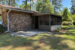 427 Dogwood Circle photo 4