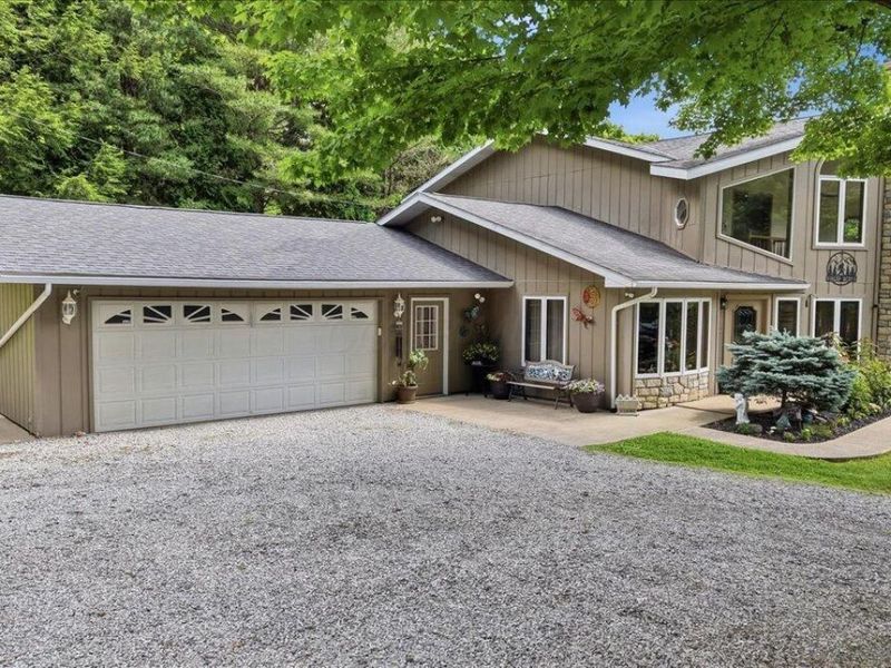 23479 Thompson Road, Howard, OH 43028 Photo 13