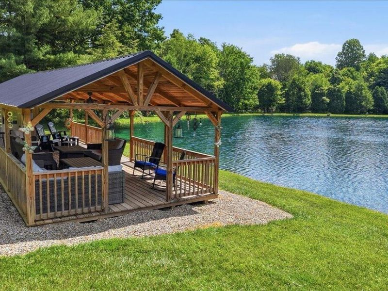 23479 Thompson Road, Howard, OH 43028 Photo 9