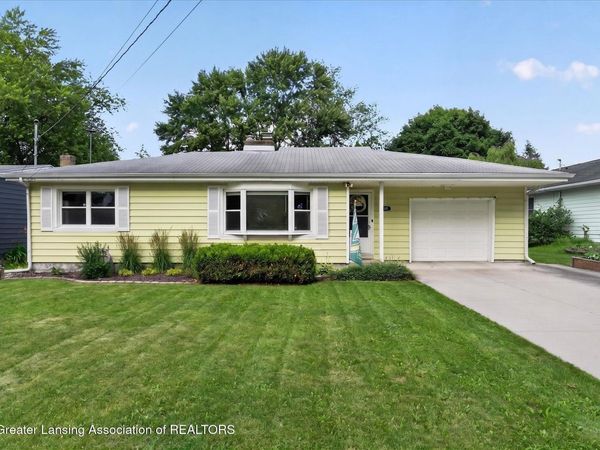 928 Robins Road, Lansing, MI 48917