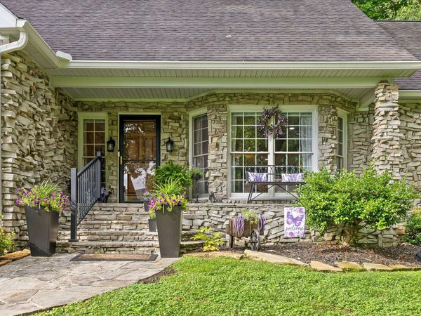 706 Contour Avenue, South Pittsburg, TN 37380