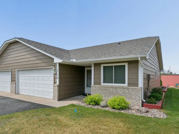 715 Auburn Place NW, Elk River, MN 55330