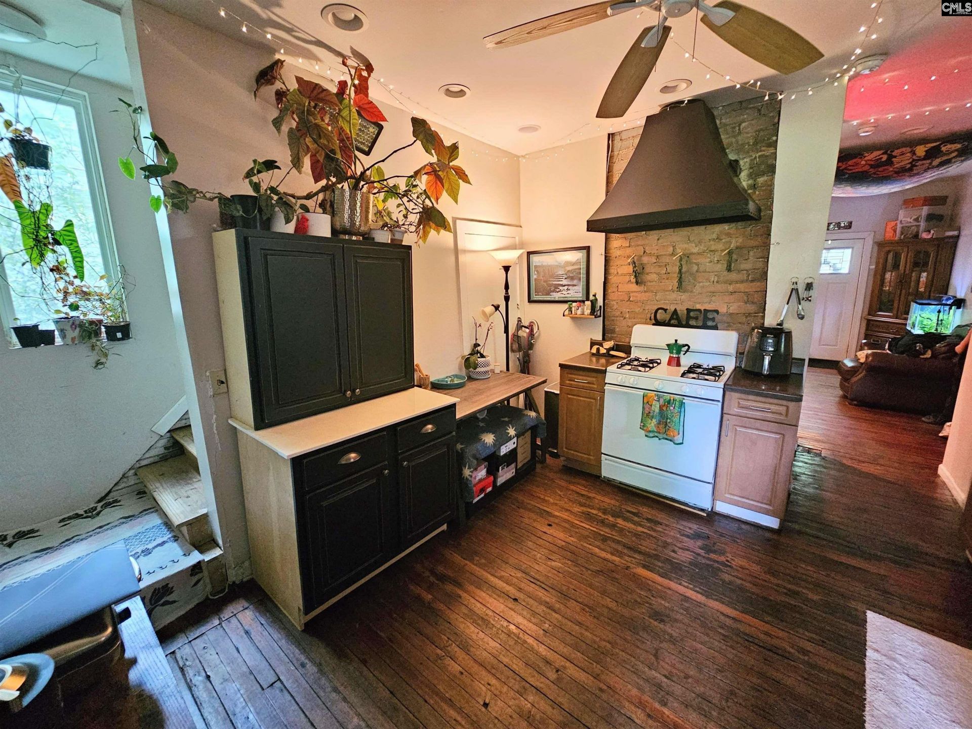 311 Hudson Street Photo 8