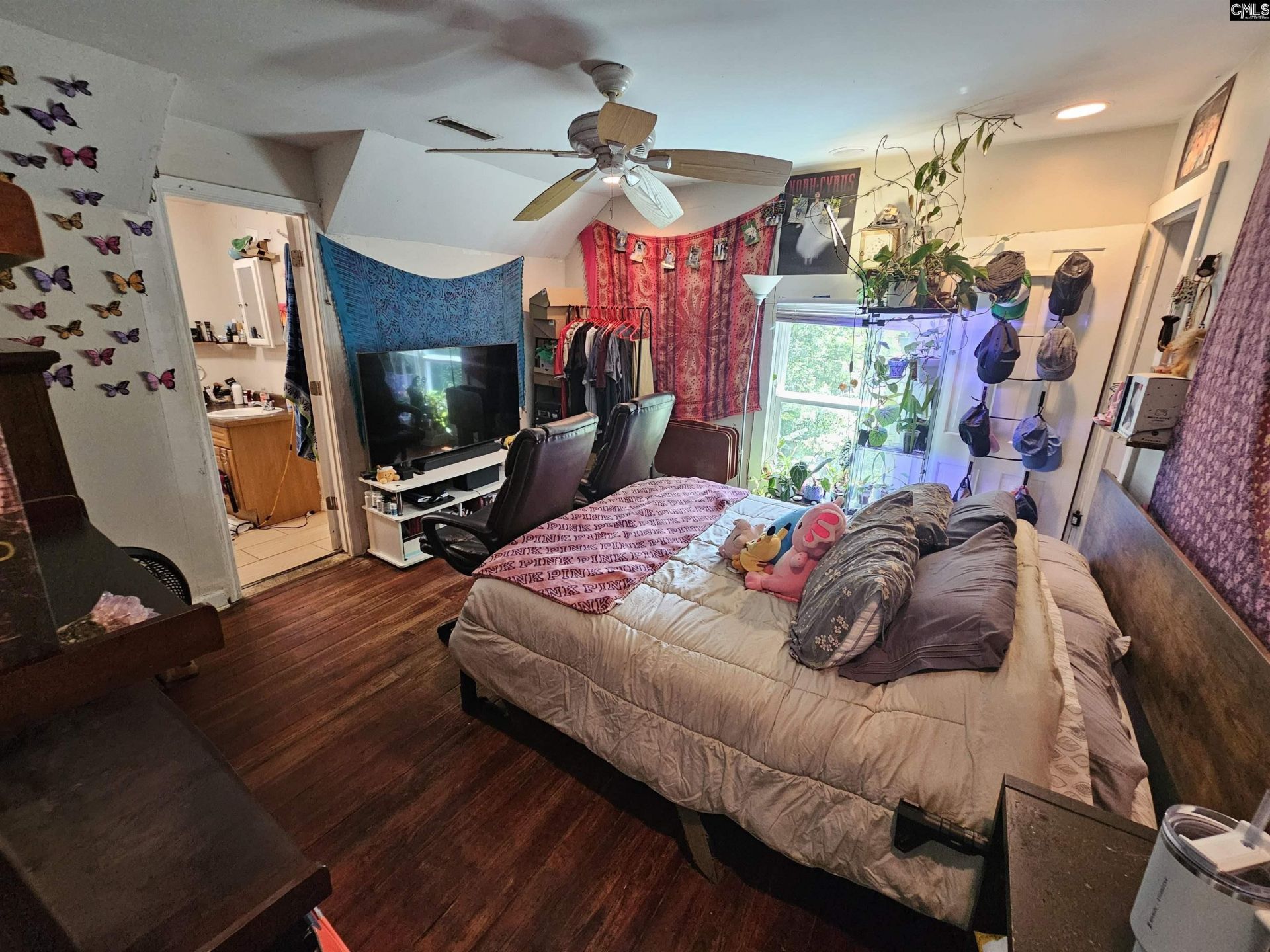 311 Hudson Street Photo 9