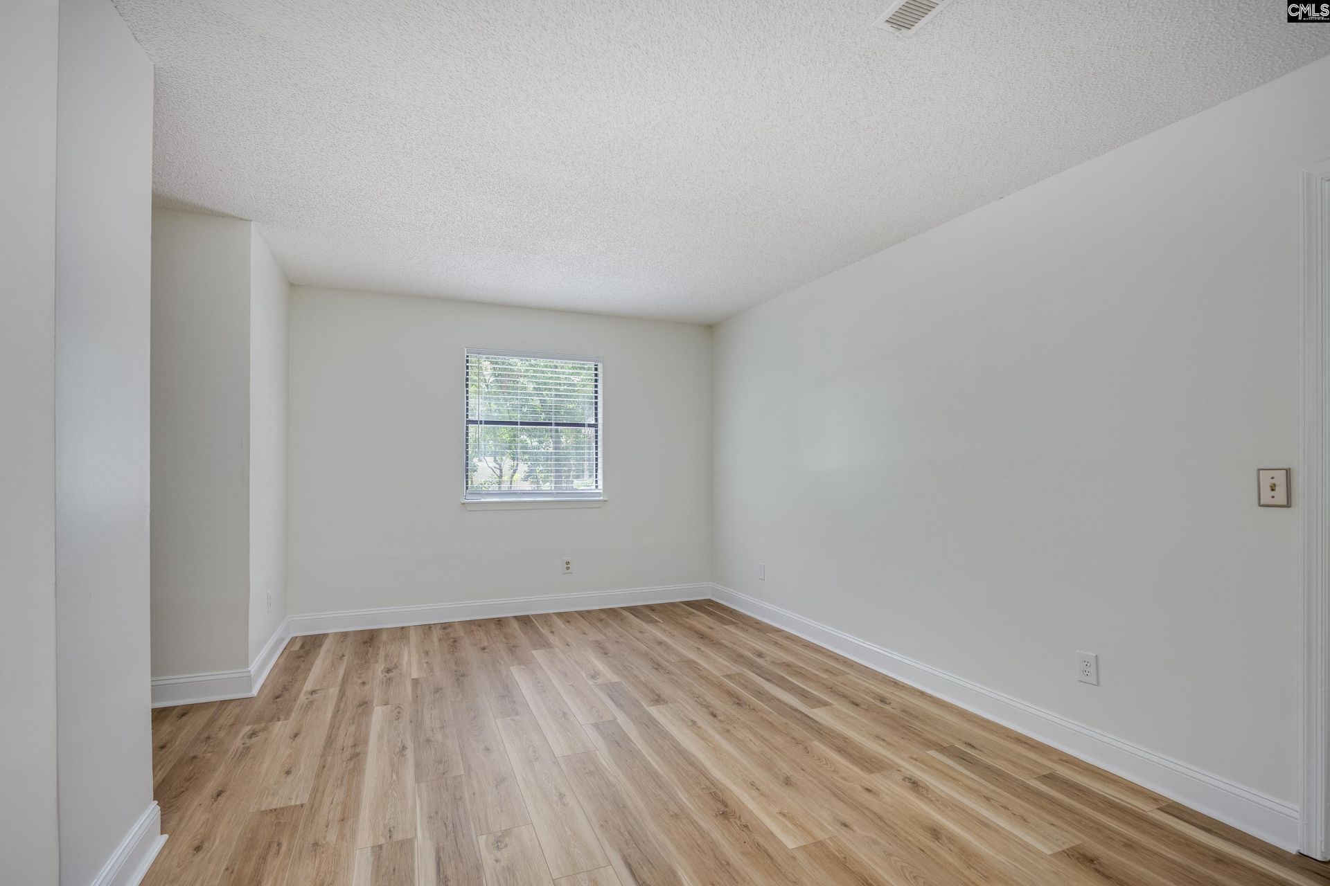 3921 Overbrook Drive  Photo 13