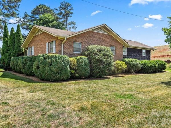 521 W Stokes Street , China Grove, NC 28023