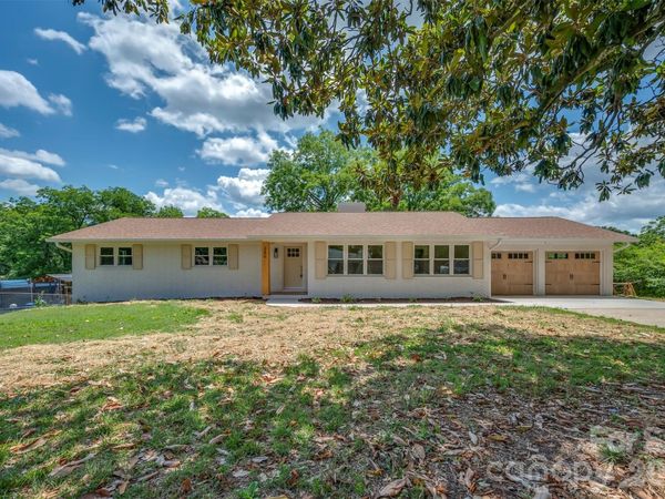 286 N Main Street , Mooresboro, NC 28114