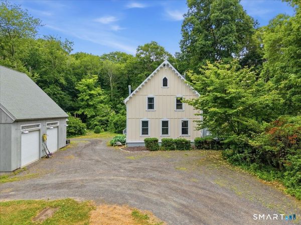 124 Town, East Haddam, CT 06423