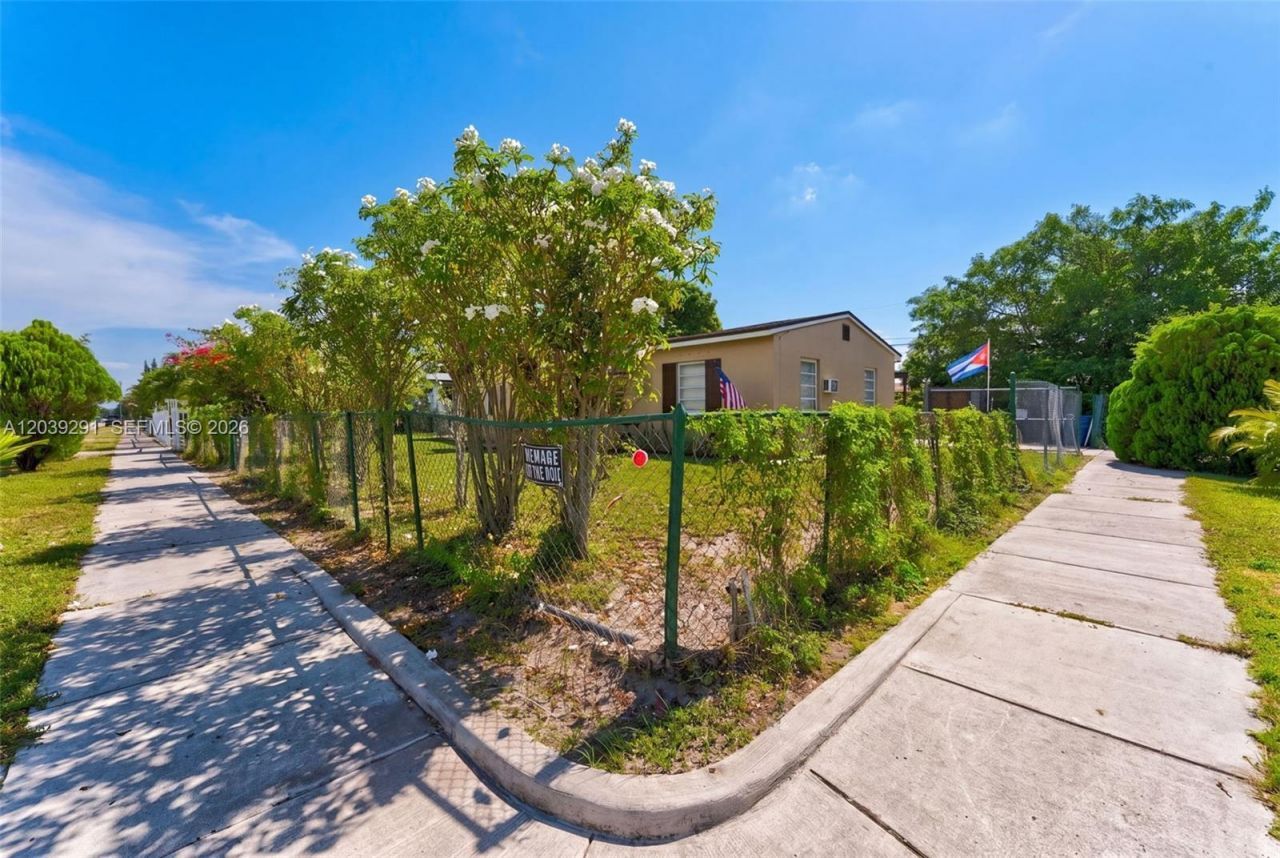 15535 NW 27th Pl, Miami Gardens, FL 33054 Photo