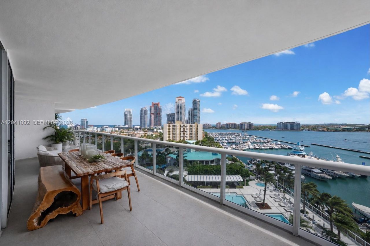 400 Alton Rd , Unit 1206, Miami Beach, FL 33139 Photo