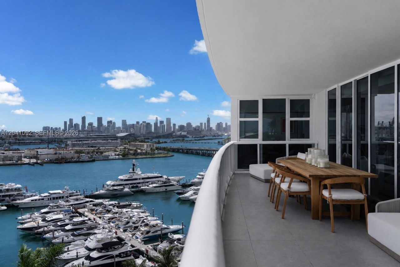 400 Alton Rd , Unit 1206, Miami Beach, FL 33139 Photo