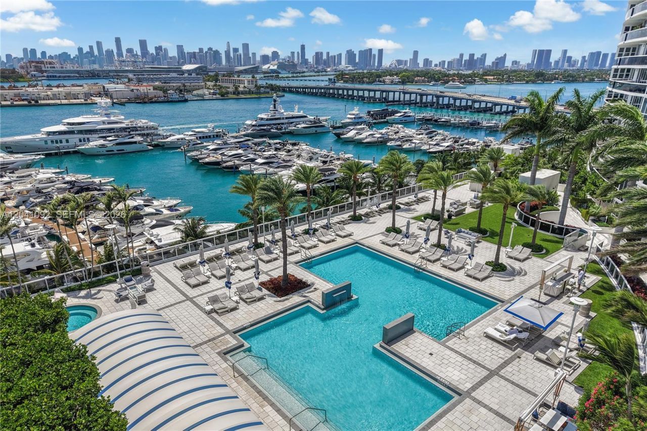 400 Alton Rd , Unit 1206, Miami Beach, FL 33139 Photo