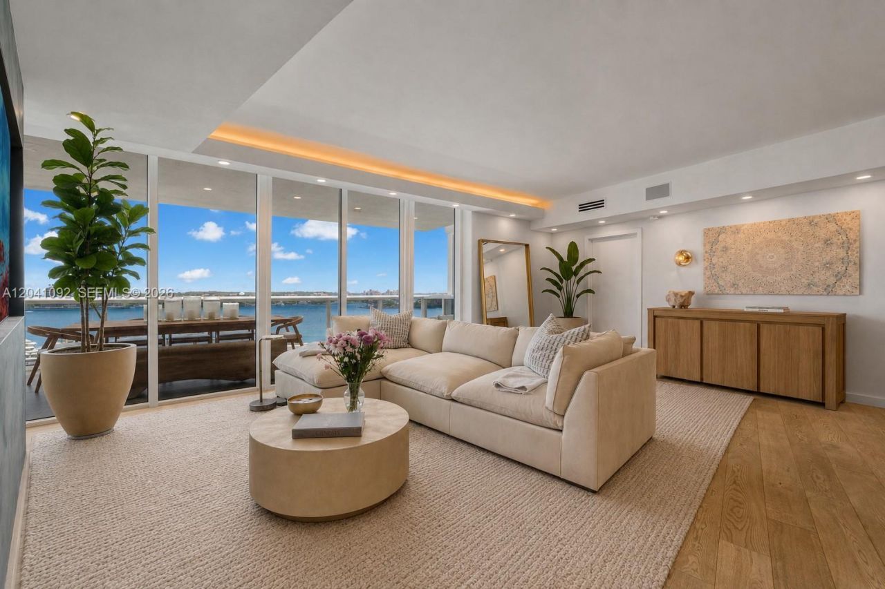 400 Alton Rd , Unit 1206, Miami Beach, FL 33139 Photo