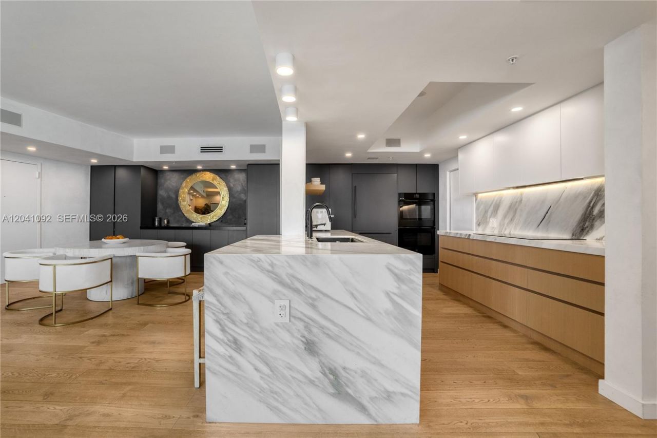 400 Alton Rd , Unit 1206, Miami Beach, FL 33139 Photo