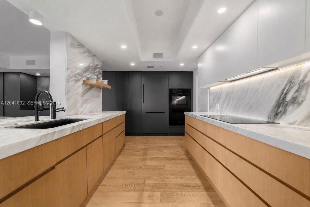 400 Alton Rd , Unit 1206, Miami Beach, FL 33139 Photo
