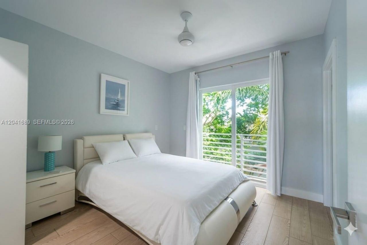 619 Meridian Ave, Unit 4, Miami Beach, FL 33139 Photo