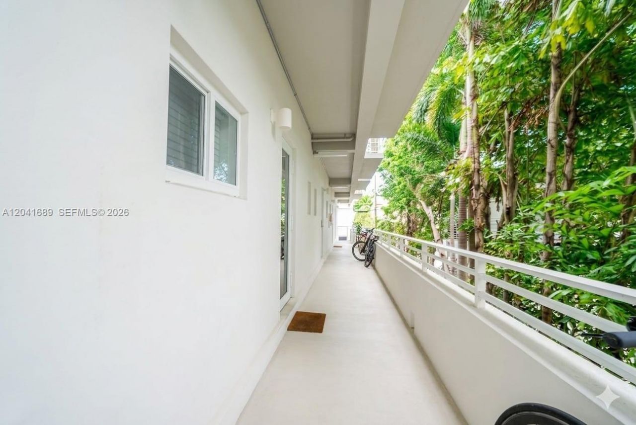 619 Meridian Ave, Unit 4, Miami Beach, FL 33139 Photo