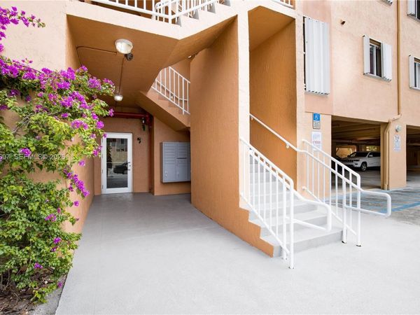 717 SW 11th Ave , Unit 206, Miami, FL 33130