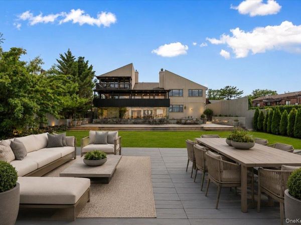 15443 Riverside Drive , Whitestone, NY 11357