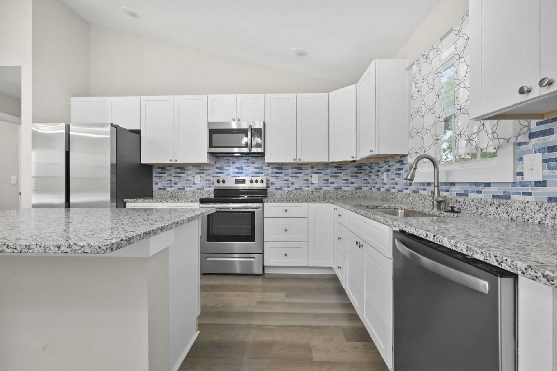 1517 Ackerrose Dr. Photo 12