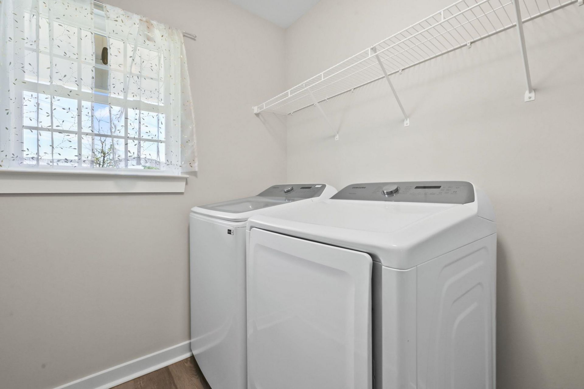 1517 Ackerrose Dr. Photo 29