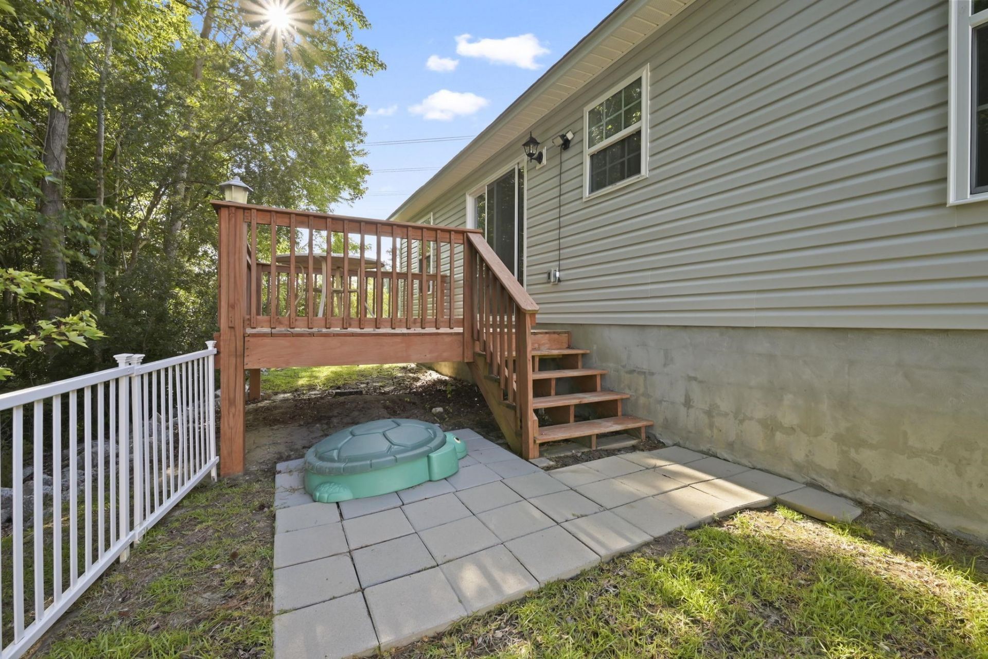 1517 Ackerrose Dr. Photo 32