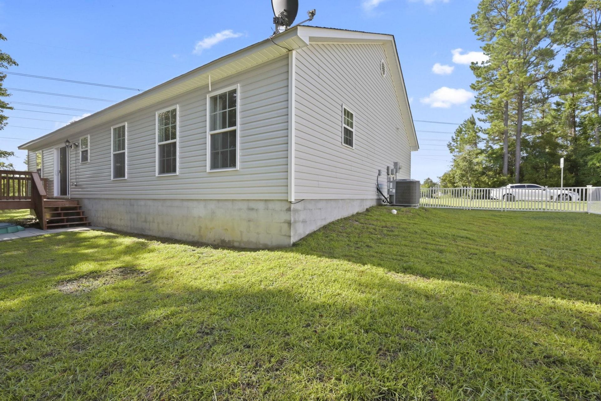 1517 Ackerrose Dr. Photo 33