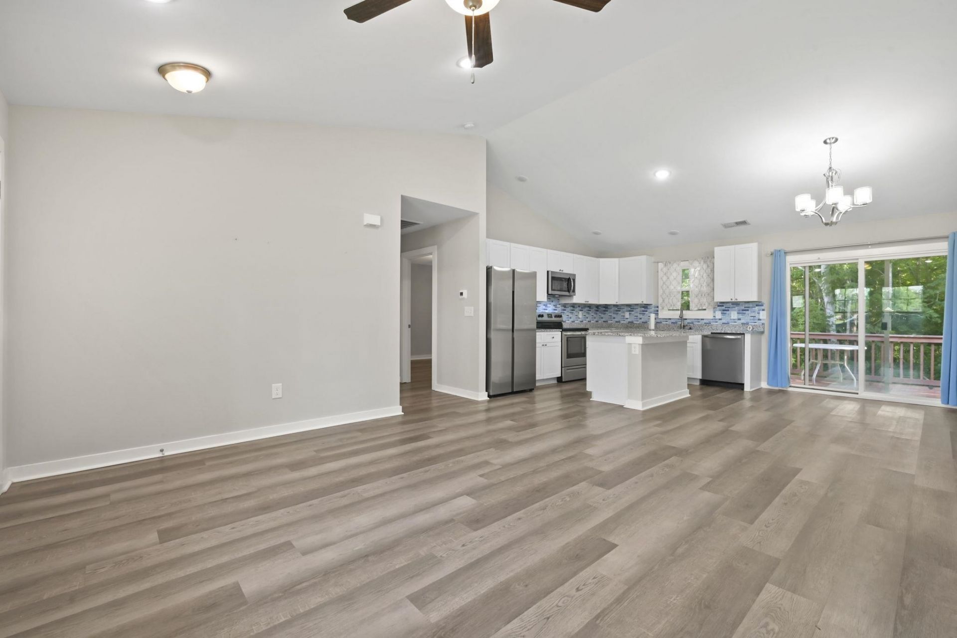 1517 Ackerrose Dr. Photo 6